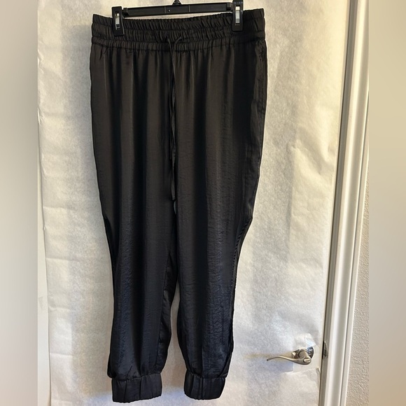 Adore Me women’s black jogger pajama lounge wear pants with slit sides Sz-M. U17 - Picture 1 of 11